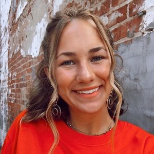 Meet your Posher, Julia